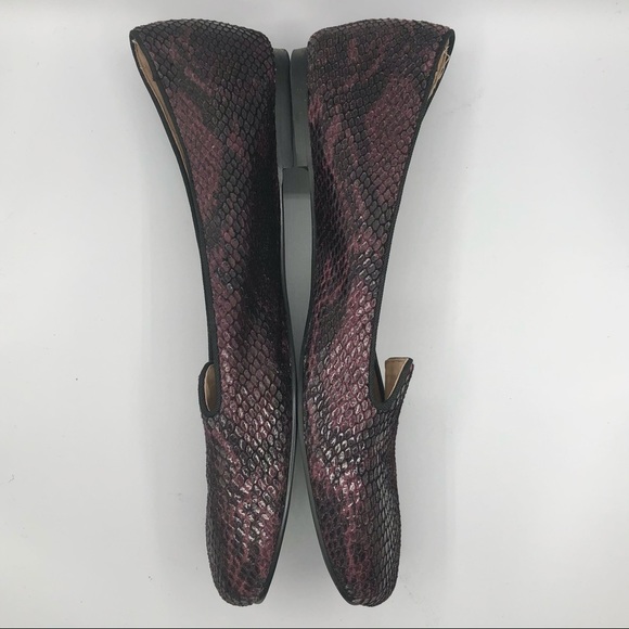 TAHARI CLEMENTINE SNAKE PRINT PURPLE FLATS - Picture 4 of 10